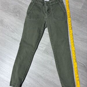 Women's Skinny Jeans in Olive Green